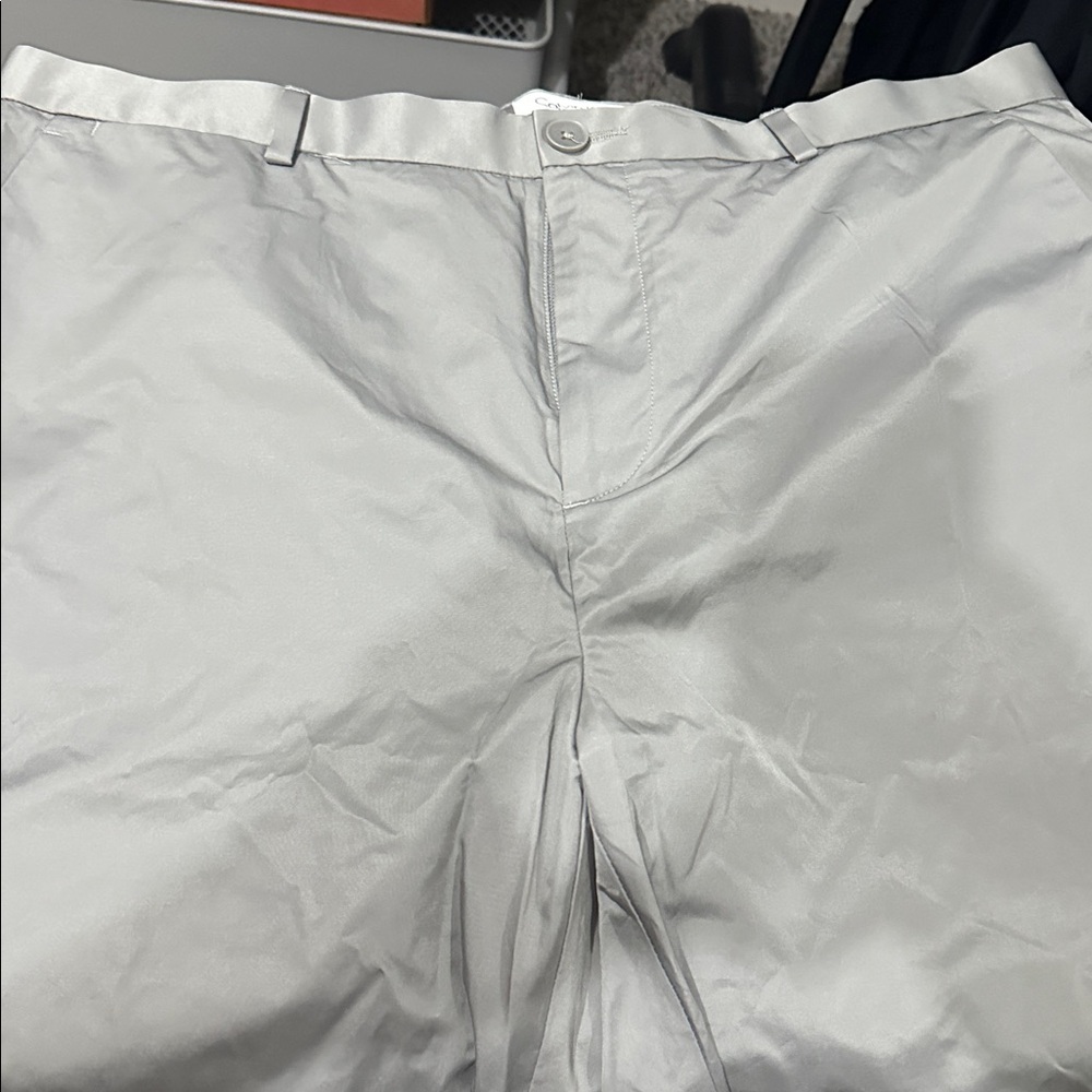 Calvin Klein flat front shorts 36